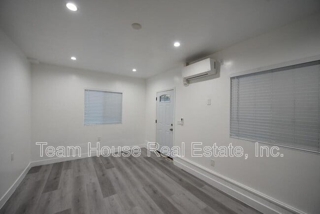 Building Photo - 7260 Yolanda Ave