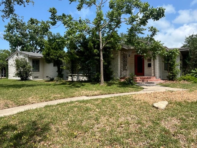 Primary Photo - UPDATED HOME IN LAMAR PARK!!