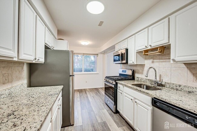 Building Photo - 1116 Edison Glen Terrace