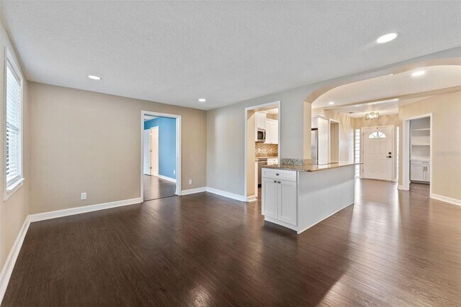 Building Photo - 4008 W Swann Ave