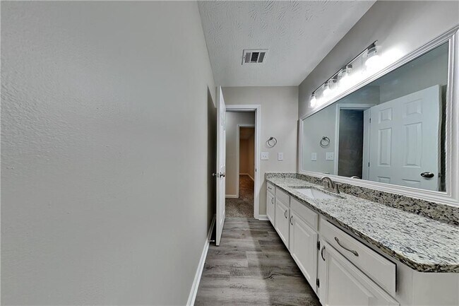 Building Photo - 3115 Pond Ridge Trail