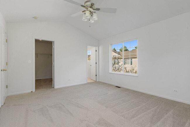 Building Photo - 71 Monarch Dr