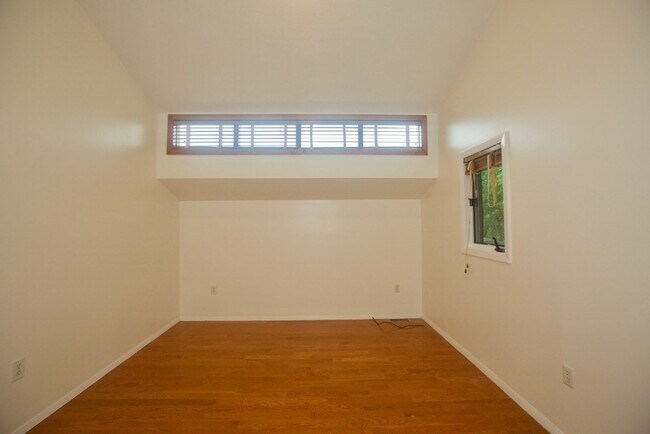 Building Photo - 54 Drumlin Rd
