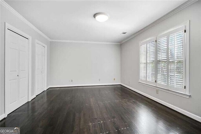 Building Photo - 460 Ivy Park Ln NE