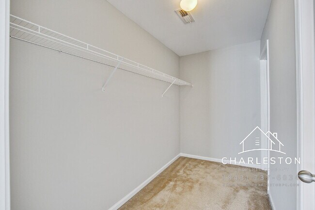 Building Photo - 198 Grand Oaks Dr