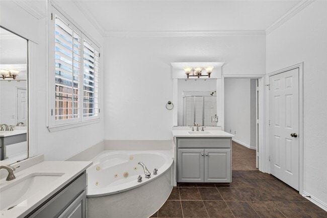 Building Photo - 3731 Charter Dr