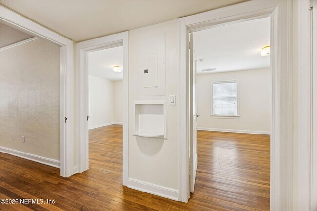 Building Photo - 1406 San Mateo Ave