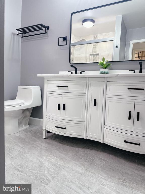 Building Photo - 15427 Beachwater Ct