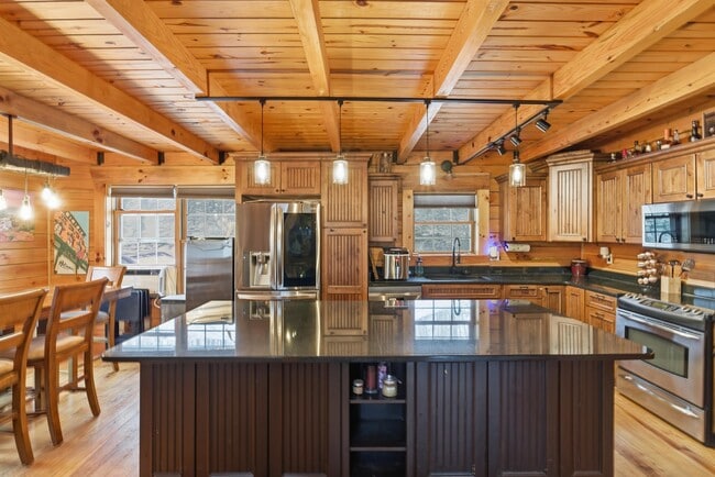 Building Photo - 1680 Lower Hatcher Creek Rd