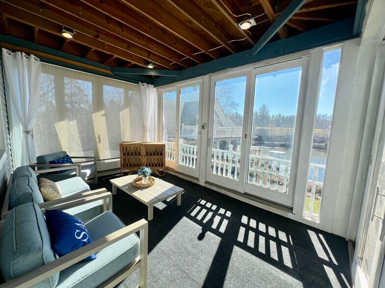 Building Photo - 157 Baileyville Rd