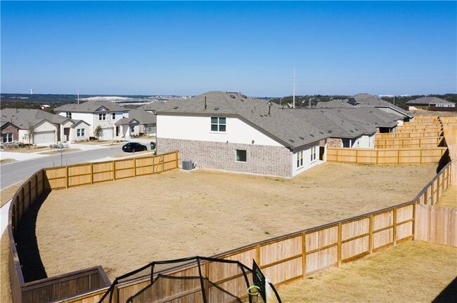 Building Photo - 924 Bluewood Bend