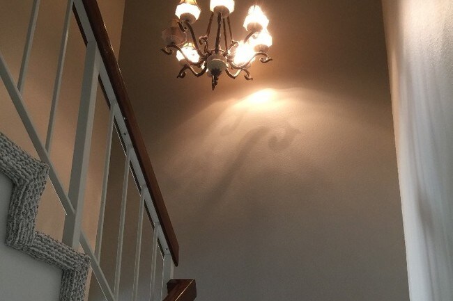 Building Photo - 26008 Alizia Canyon Dr