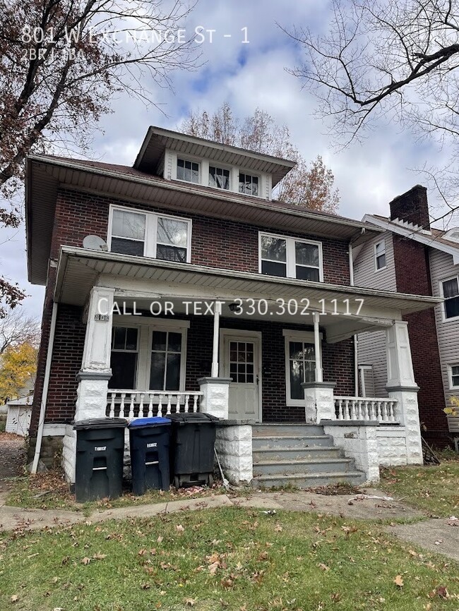 Primary Photo - Two bedroom one bathroom 1st level apartme...