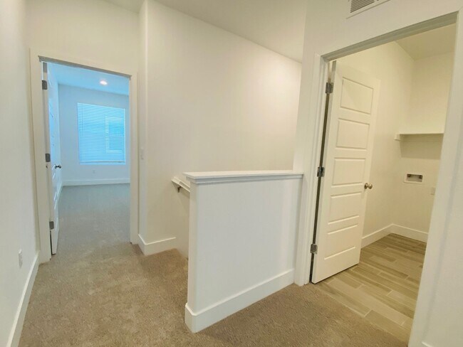 Building Photo - $2,295 + $100 Solar, Copper Ave. & Willow,...