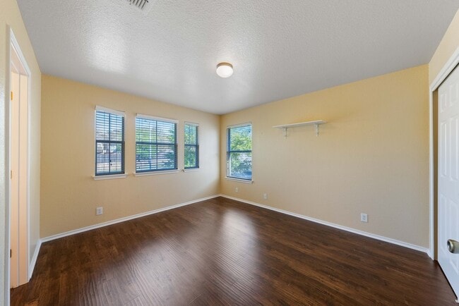 Building Photo - 3338 Bending Creek