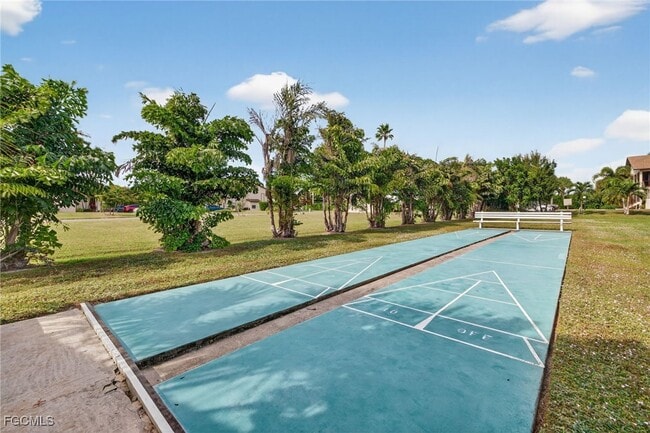 Building Photo - 13134 Feather Sound Dr