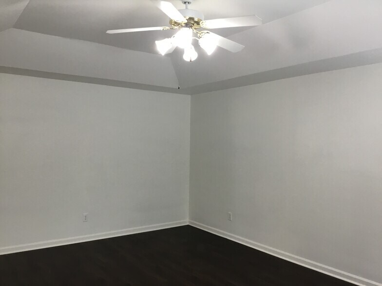 Building Photo - 5716 Keowee Way