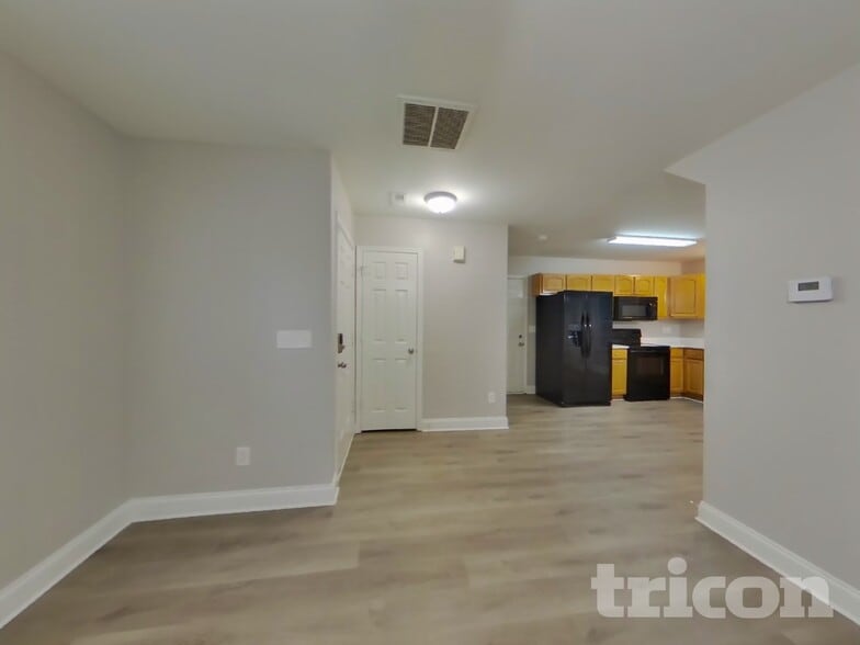 Building Photo - 2457 Terra Dr