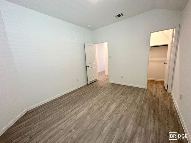 Building Photo - 1228 Treehouse Ln