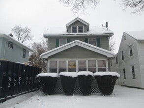 Building Photo - YOU WILL LOVE THIS HOME . CALL NOW FOR APPOINTMENT !!!