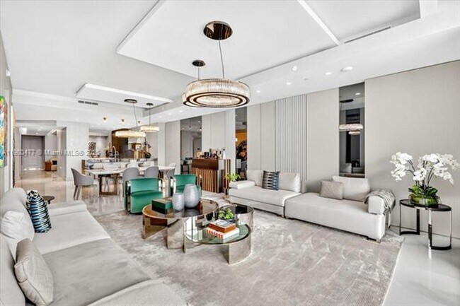 Primary Photo - 17901 Collins Ave