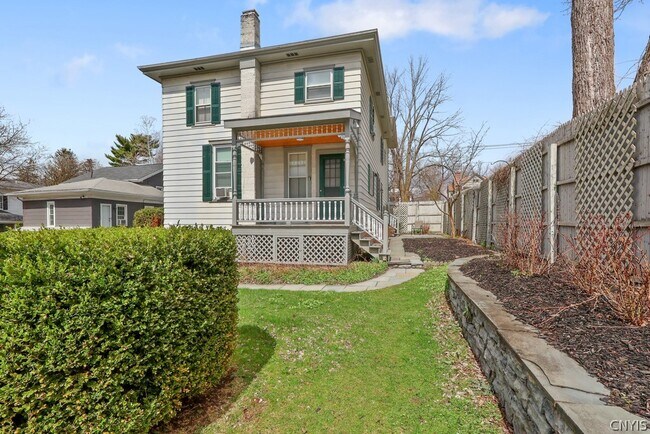 Building Photo - 206 E Genesee St