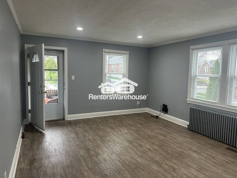 Building Photo - 3026 Lavender Ave