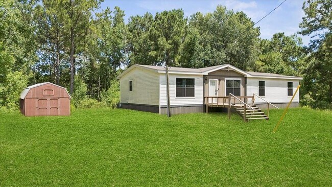 Building Photo - 13585 Mesa Dr