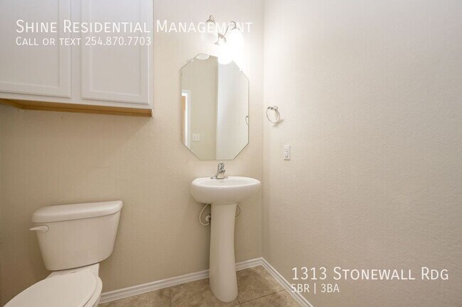 Building Photo - 1313 Stonewall Ridge