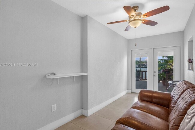 Building Photo - 862 W 79th St