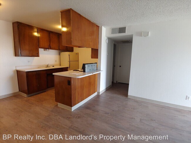 Building Photo - 606 Starr Ave