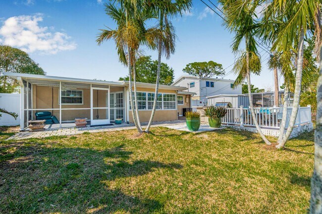 Building Photo - 312 Tallahassee Dr NE