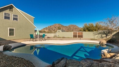 Building Photo - 2012 E Tonopah Dr