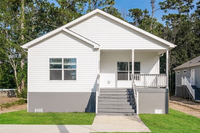 Primary Photo - 9330 Crestview Dr