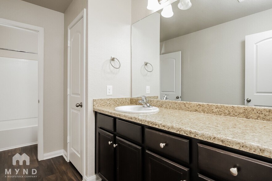 Building Photo - 6030 Southern Vis