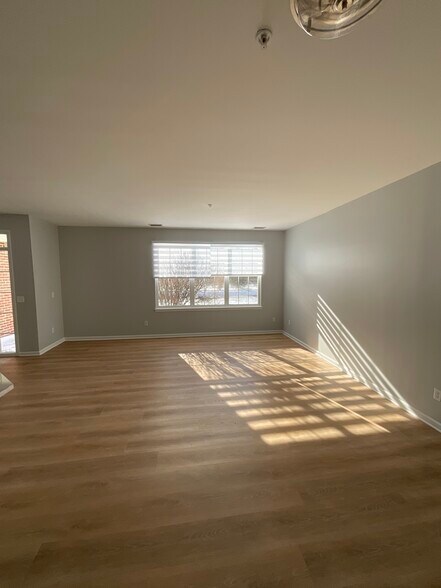 Building Photo - 29033 Whitby Dr