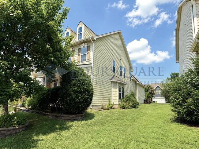 Building Photo - Beautiful 4-Bedroom Home Screened Porch & Bonus Room – Minutes from RTP, Shopping & Dining , Comm...