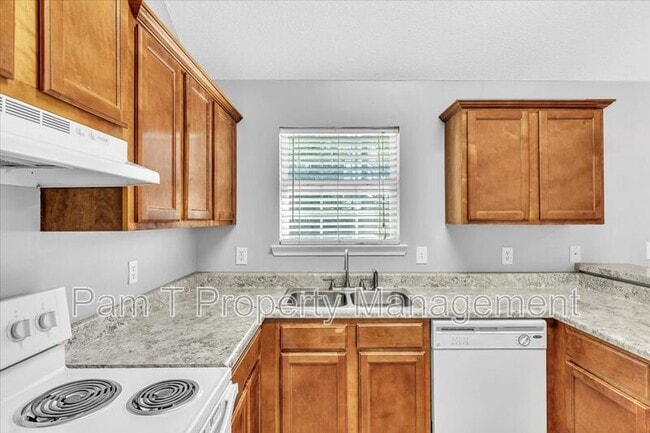 Building Photo - 3 Throgs Neck Way