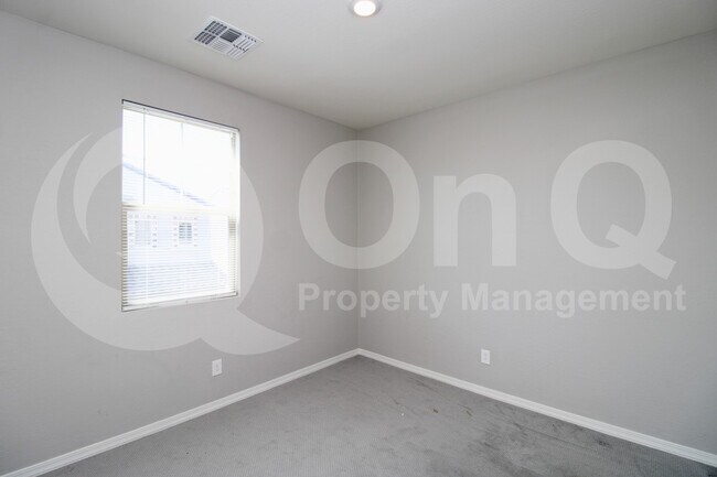 Building Photo - 17221 N 9th Pl