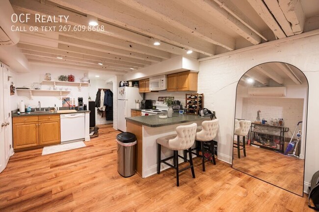 Building Photo - 1728 Spruce St