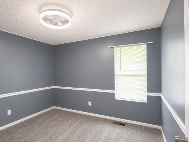 Building Photo - 157 Davidson Dr