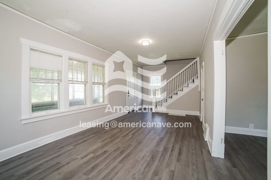 Building Photo - 712 Summer St