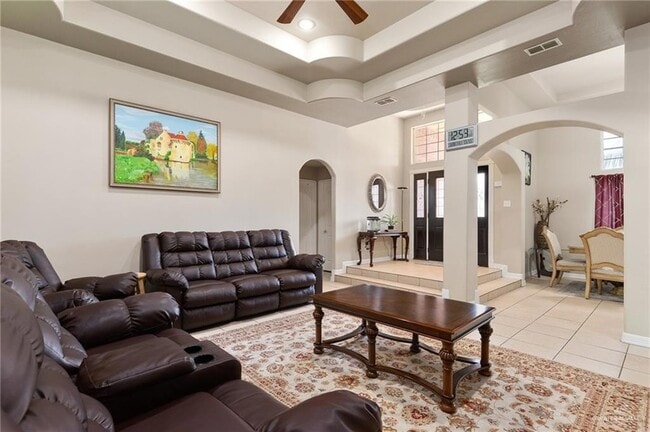 Building Photo - 1311 Ima St