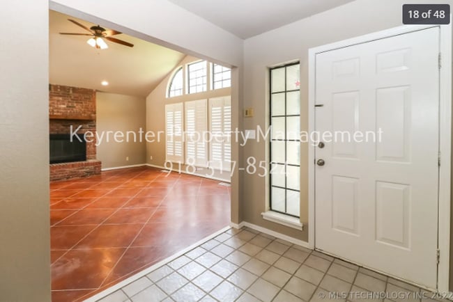 Building Photo - 3 Bed 2 Bath South Tulsa with Pool, Jenks Schools