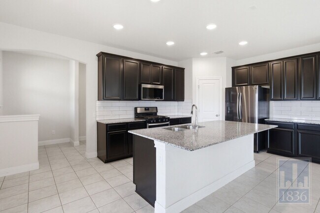 Building Photo - 156 Grace Lilly Dr