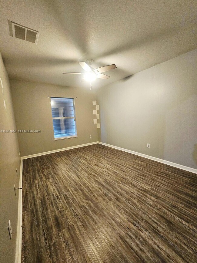 Building Photo - 2161 SW Imperial St