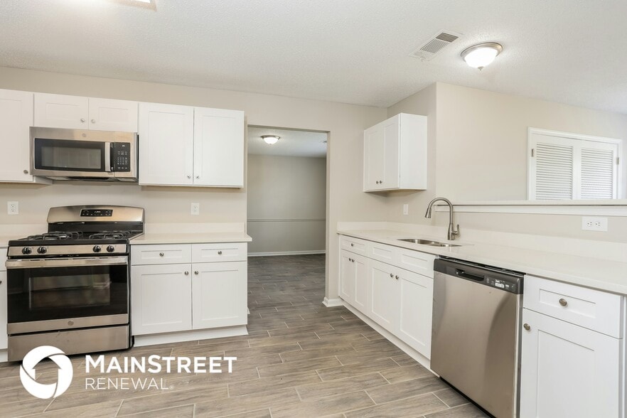 Building Photo - 105 Windscape Dr