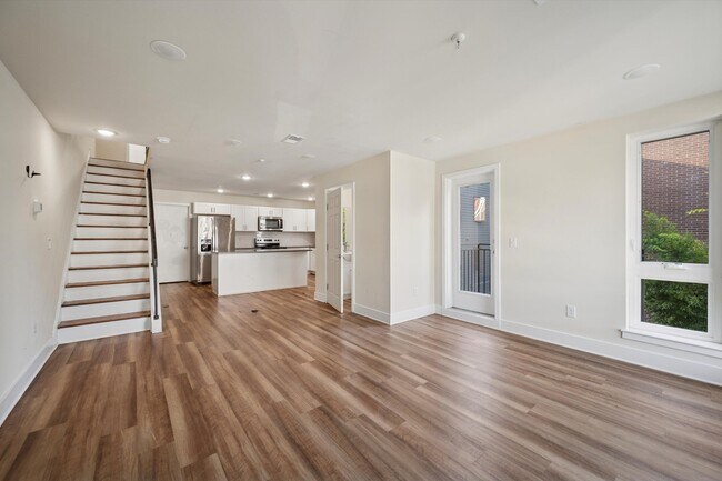 Building Photo - 1519 N Sydenham St