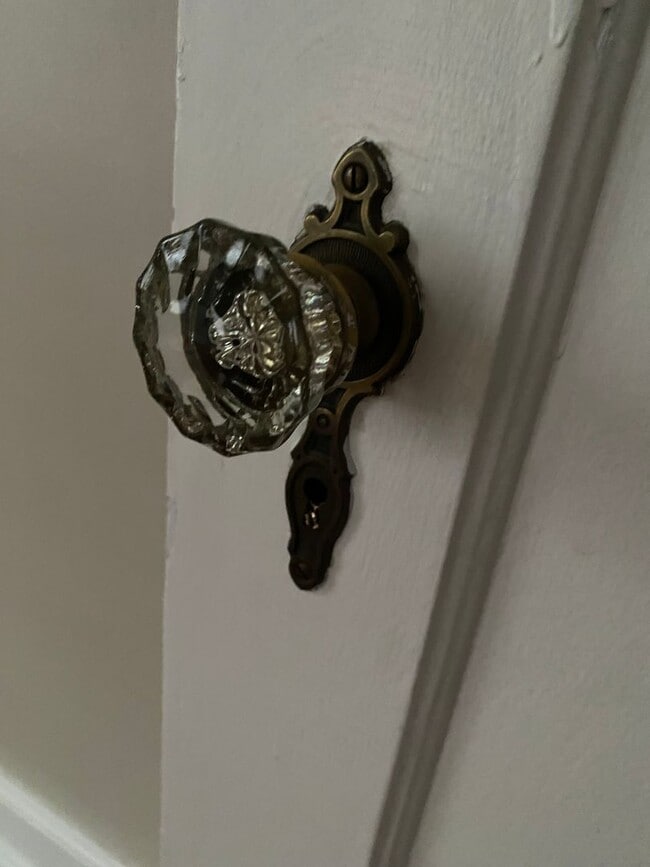 Building Photo - 3 Bedroom 1 Bathroom Single Family Home, North Clintonville