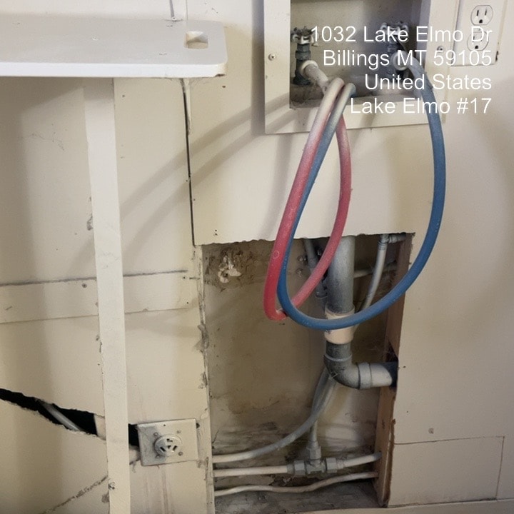 Building Photo - 1032 Lake Elmo Dr